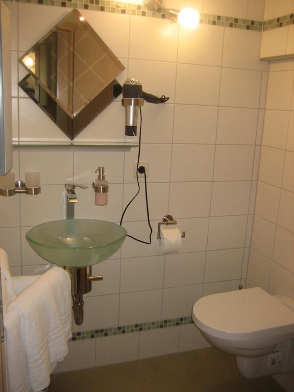 Schusters Lindenhof Hotel เบาท์เซน ภายนอก รูปภาพ